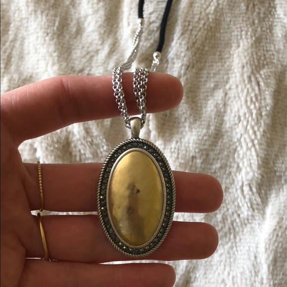 Pendant necklace with leather - Picture 2 of 3